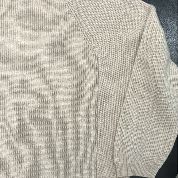 ❤️🤩Skin🤩❤️Mock Neck Cream Knit Sweater Size Small - Picture 4 of 12